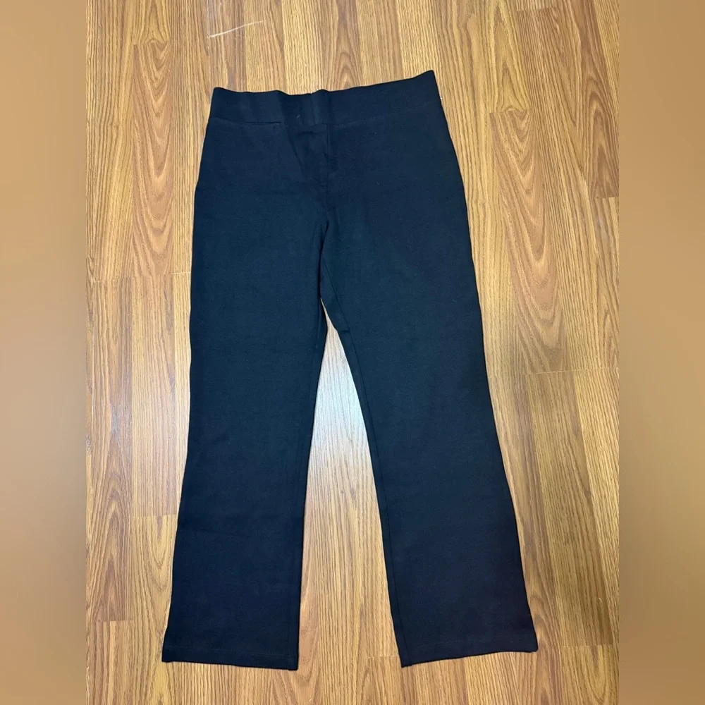Quince Ultra Stretch Ponte Kick Flare Black Pants Size Medium. - Picture 3 of 7